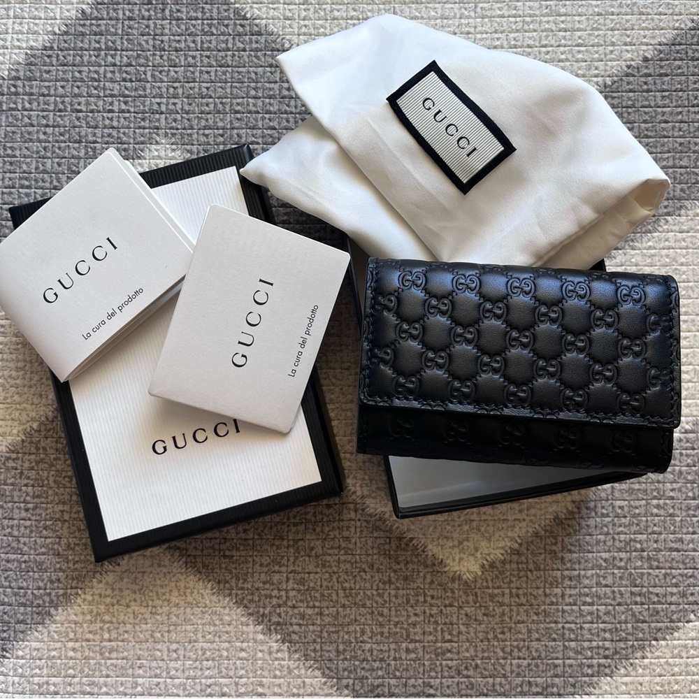 Gucci micro guccissima leather key wallet in black